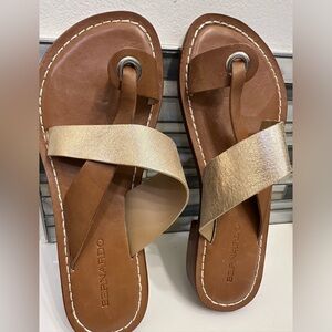 Tia Cross Sandal in Platinum & Luggage